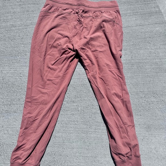 Lululemon Joggers size 14 27” - Picture 4 of 5